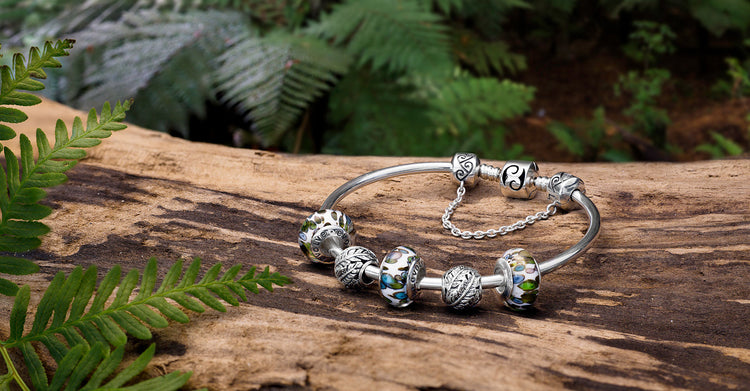 Stoppers, Clips & Chains