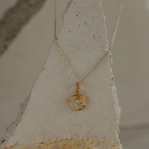 Ocean Wave Coin Pendant Charm (Confident) - Gold