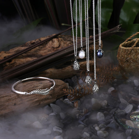 Pearl Love Necklace (Everlasting Love)