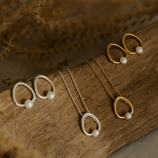 Pearl Essence Necklace (Gold) (Elegance)