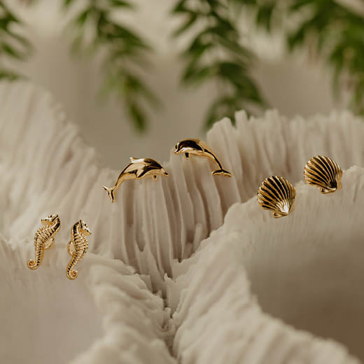 Mini Scallop Studs (Iconic) - Gold