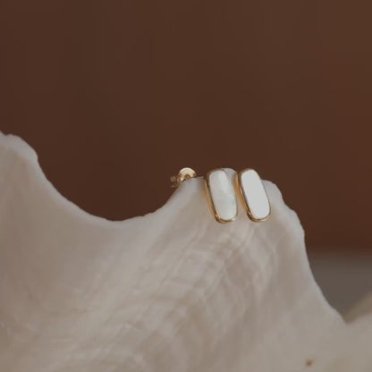 Coastal Pearl Studs (Radiance)
